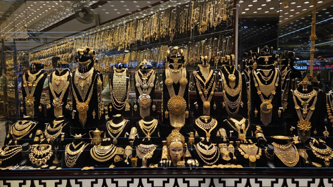 স্বর্ণের দাম কমলো আট দফা বৃদ্ধির পর