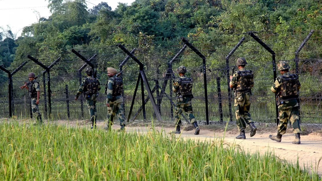 বাংলাদেশ সীমান্তে সামরিক উপস্থিতি কেন বাড়াচ্ছে ভারত?