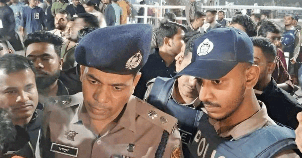 প্রথম প্রহরে শোকের ভিড়ে মোবাইল উধাও! শহীদ মিনারে আইফোনসহ ১২ ফোন চুরি