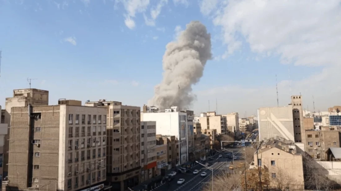 উপসাগরে আগুনের আঁচ! ইরানের প্রতিশোধমূলক ক্ষেপণাস্ত্র হামলায় কাঁপল সৌদি-আমিরাত-কাতার-কুয়েত-বাহরাইন