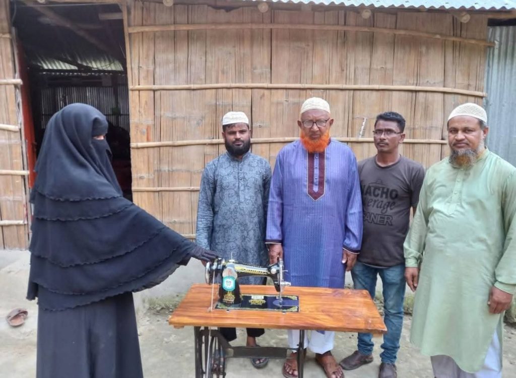 কুষ্টিয়া-২ আসনে মানবিক রাজনীতির নতুন দৃষ্টান্ত গড়ছেন জামায়াত প্রার্থী আব্দুল গফুর